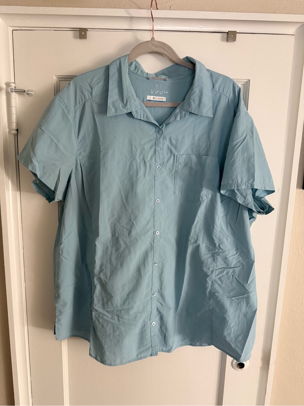 Light Blue Short Sleeve Women's Button-Up Shirt